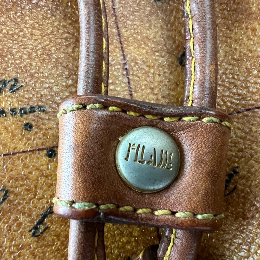 Alviero Martini UNITED STATES Bucket Bag - Picture 9 of 14